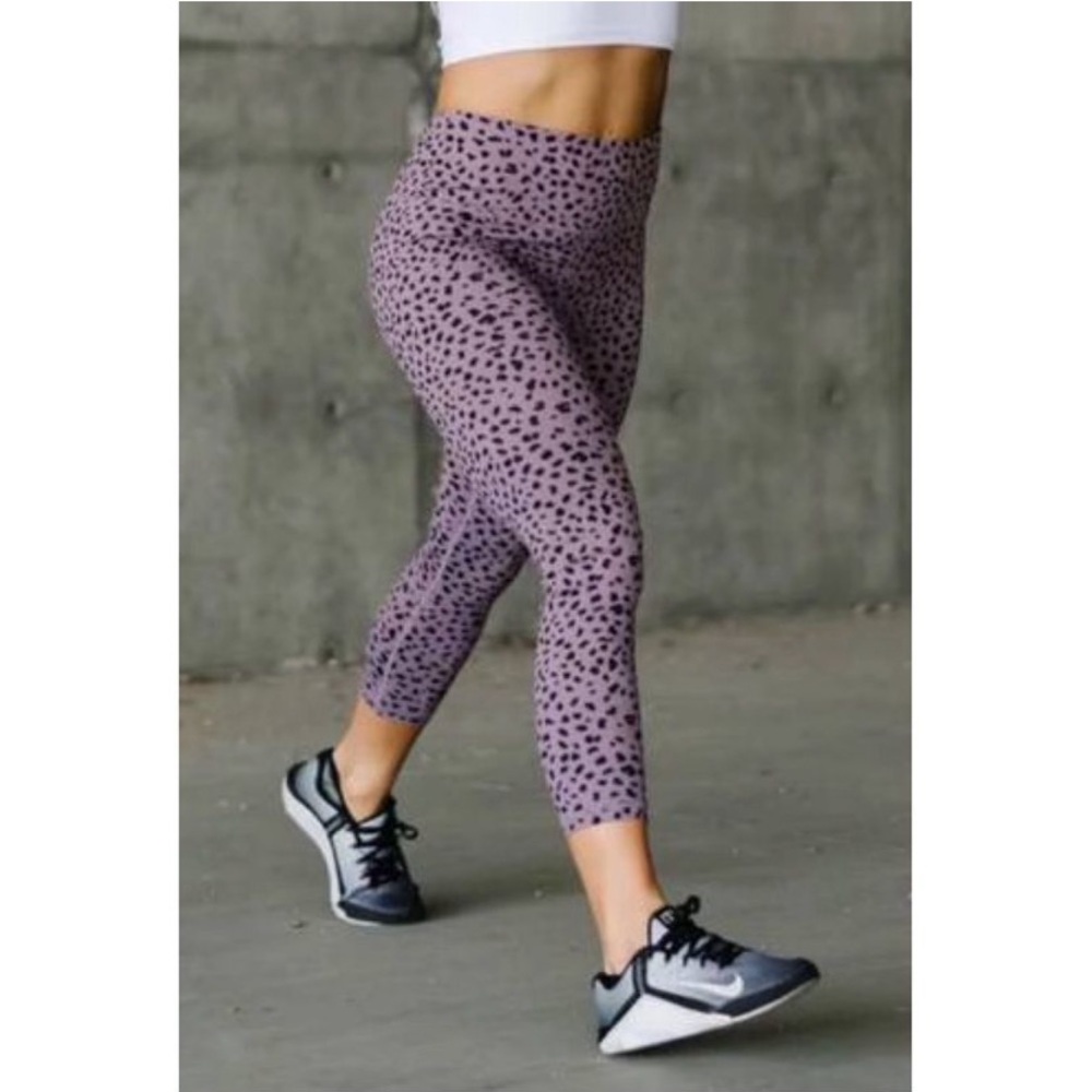 Zyia leopard print leggings. 8-10